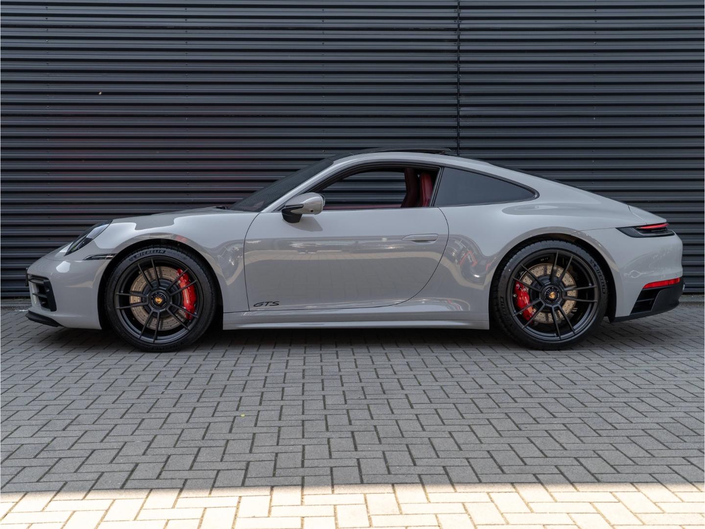 Porsche 992 Carrera GTS BOSE GT-Sportlenkrad uvm.