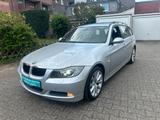 BMW 320 Baureihe 3 Touring 320d AUT., LEDER NAVI XEN - BMW 320 aus 2008: Kombi, D