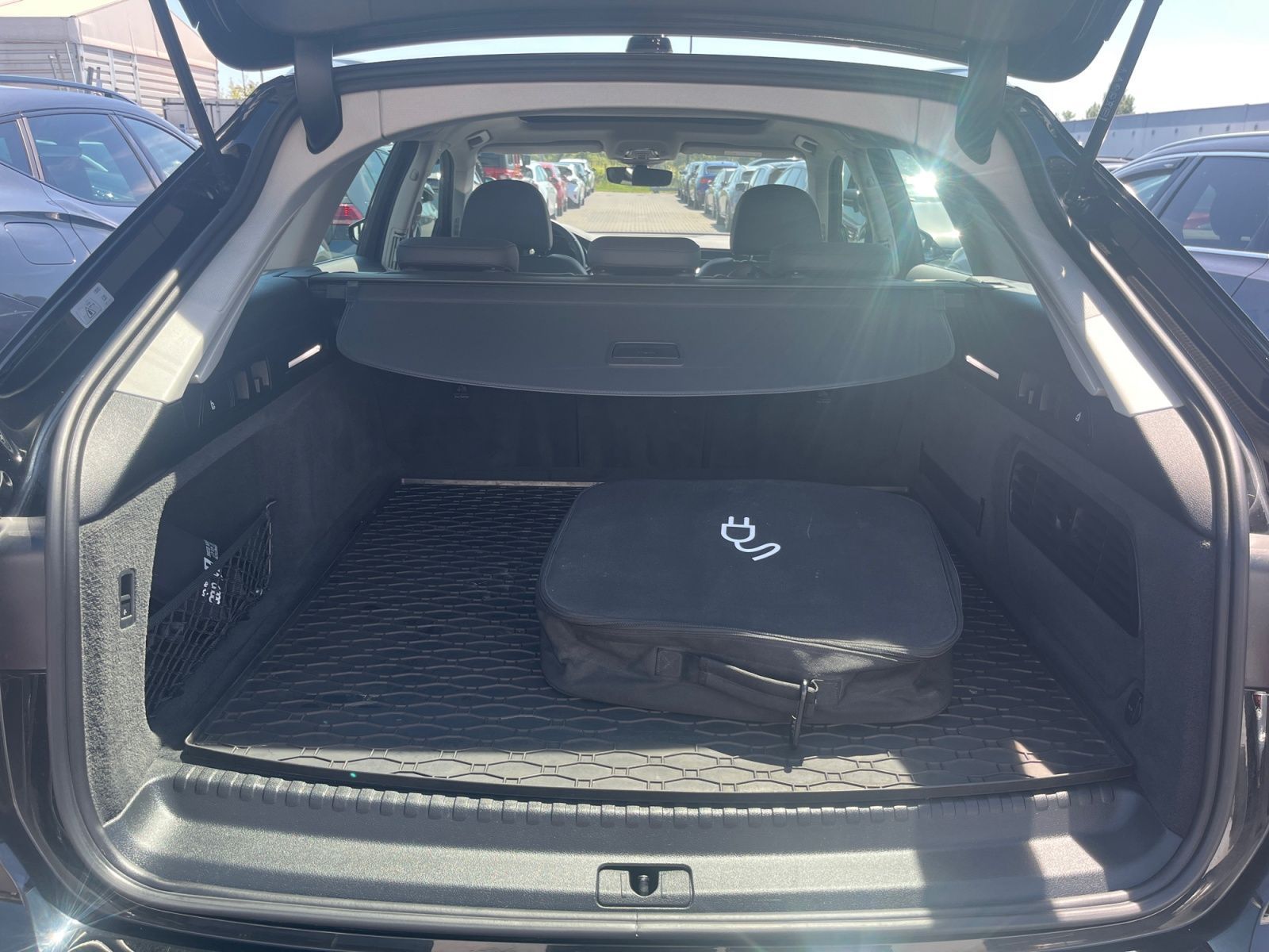 Fahrzeugabbildung Audi A6 Avant 50 TFSI e PHEV quattro sport pano