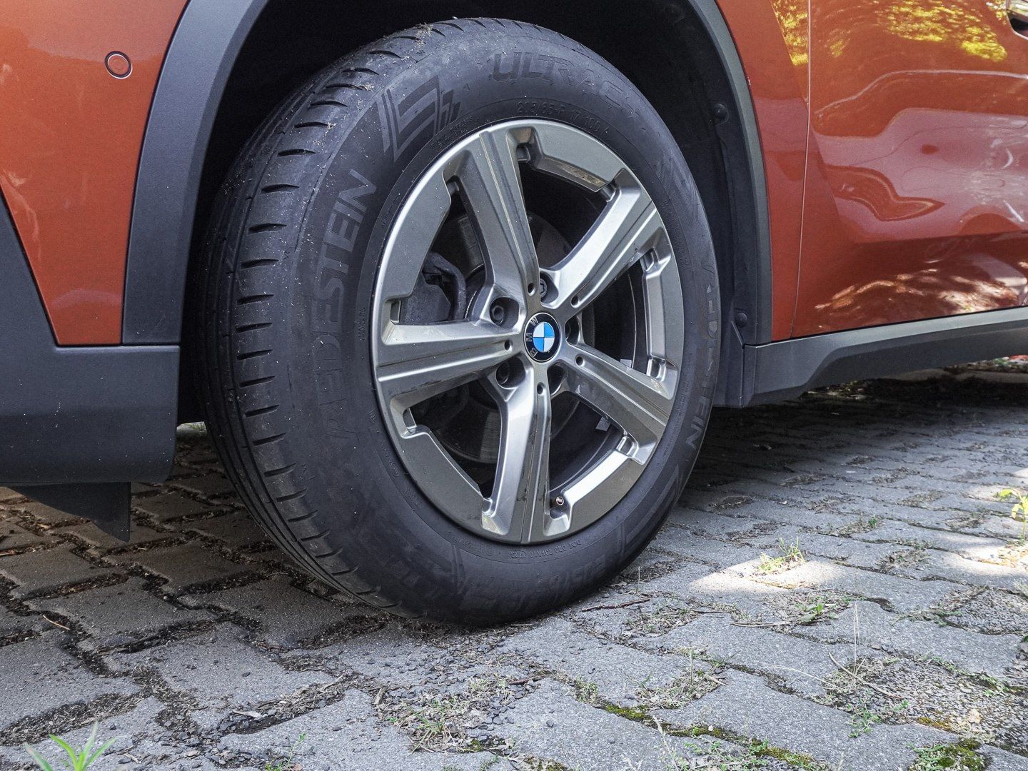 BMW X1 sDrive18d AHK RFK NAVI LED Sound Syst. DAB foto 3