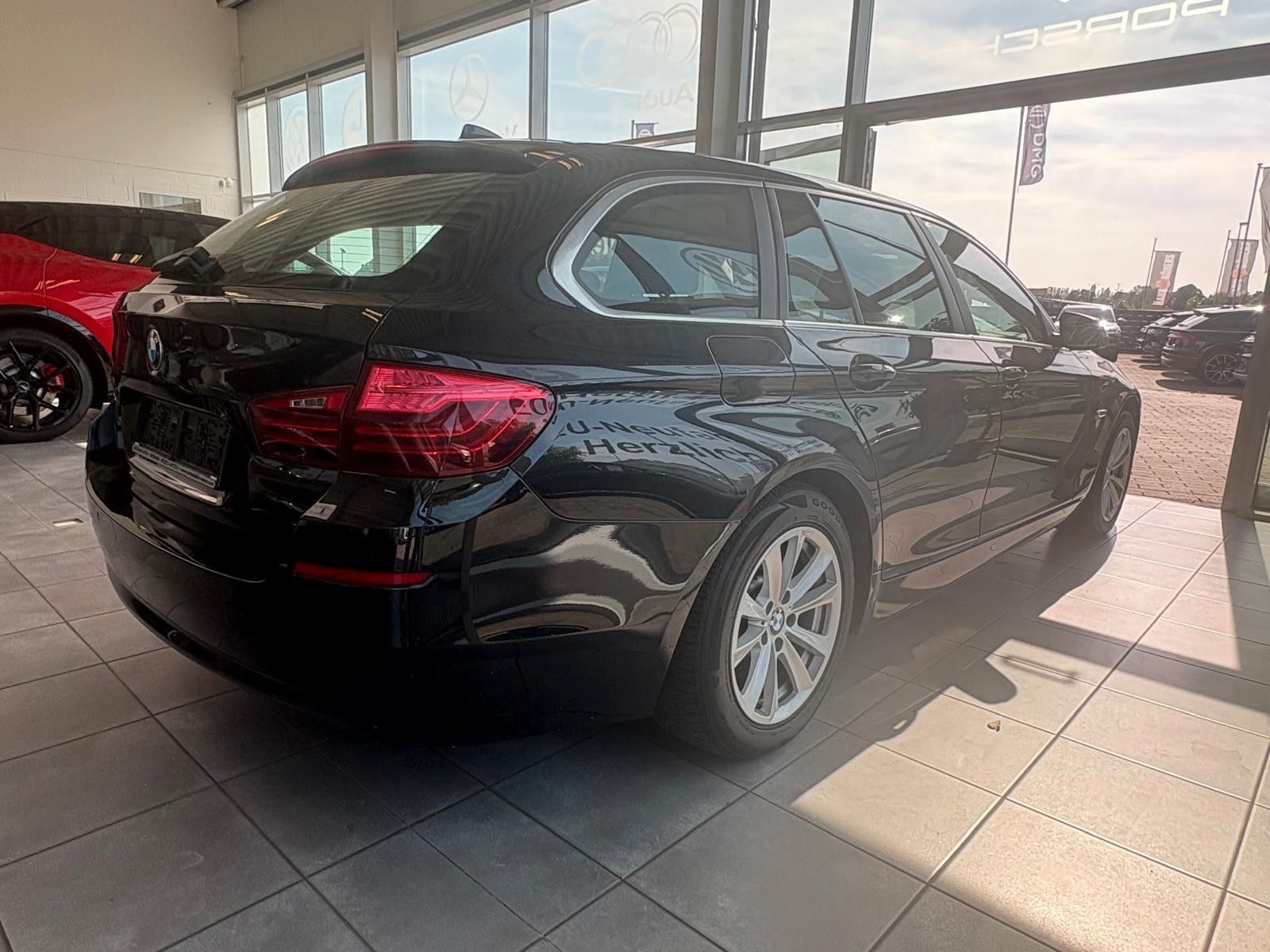 Fahrzeugabbildung BMW 518 Touring/E-Sitze/Navi/PDC/Xenon