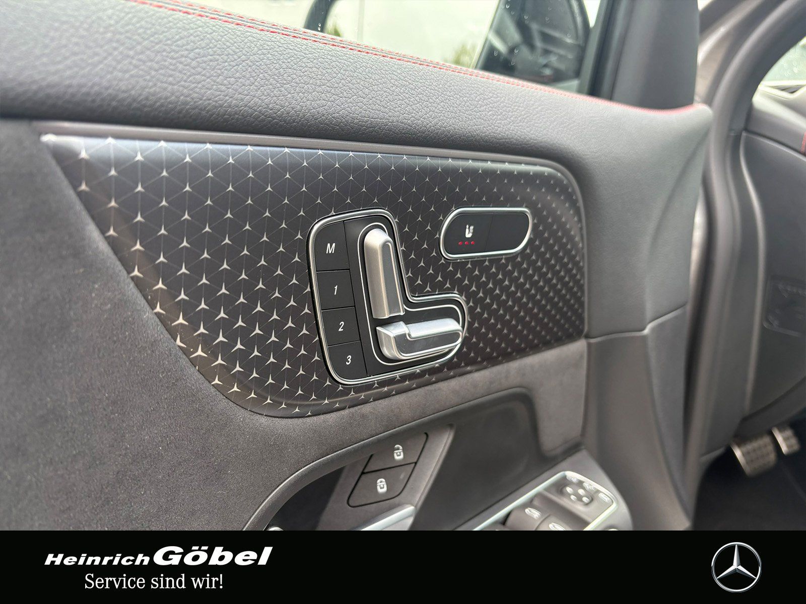 Fahrzeugabbildung Mercedes-Benz EQA 350 4M AMG*PANO*360°*BURMESTER*HEAD-UP*TOTWI