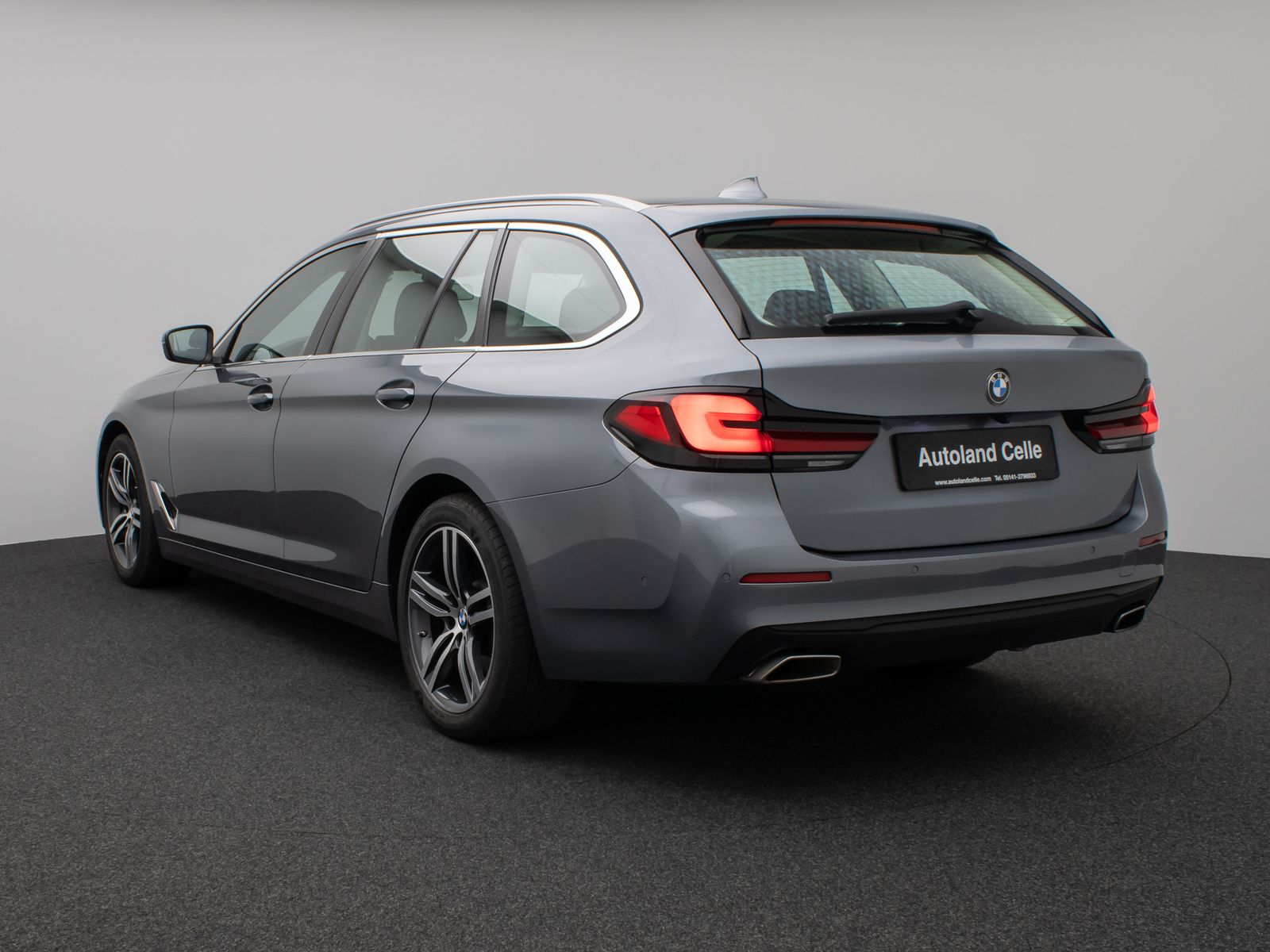 Fahrzeugabbildung BMW 520d Kamera HiFi HUD DAB WLAN Komfort Alarm AHK