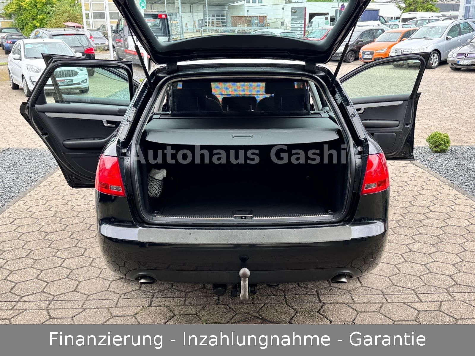 Fahrzeugabbildung Audi A4 Avant 2.7 TDI*2.Hand*Scheckheft*AHK*Tüv