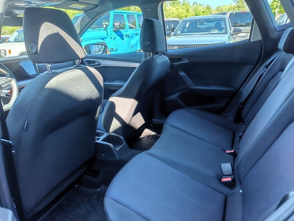Fahrzeugabbildung SEAT Arona FR 1.0 TSI + SHZ + wenig Kilometer