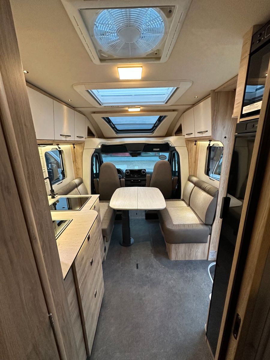 Fahrzeugabbildung Eura Mobil Profila T 726 EF CHALET, VOLL