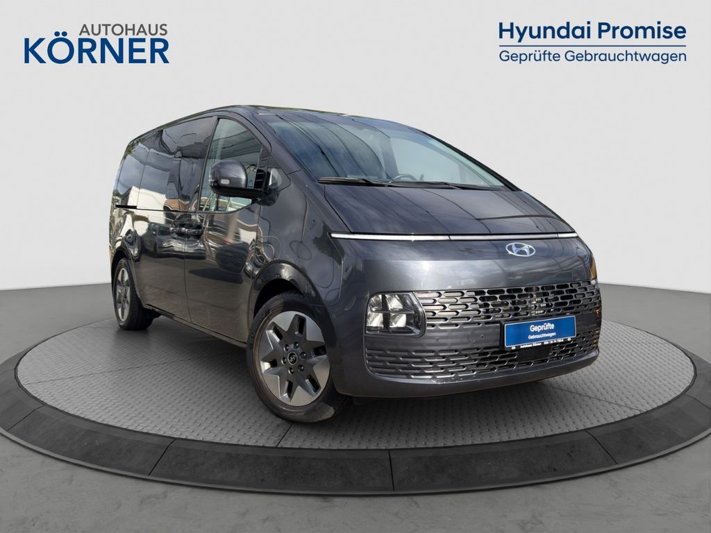 Image of Hyundai STARIA