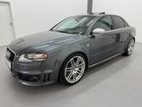 Audi RS4 Lim. 4.2 FSI quattro*Leder*Glasschiebedach* - Audi RS4: Limousine