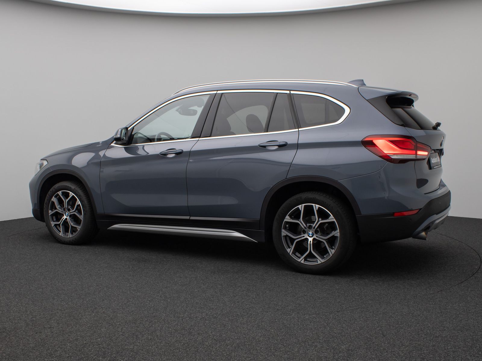 Fahrzeugabbildung BMW X1 sD18i xLine Kamera DAB HiFi DrivAssist Sport