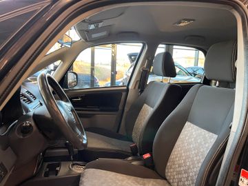 Suzuki SX4 1.6 VVT 2WD Style Automatik *SHZ*NAVI*KLIMA*