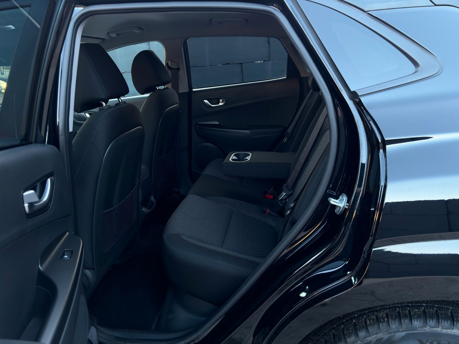 Fahrzeugabbildung Hyundai Kona Elektro TREND 2WD ACC CAM CarPlay LHZ SHZ