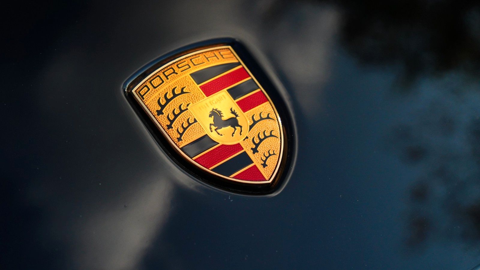 Fahrzeugabbildung Porsche CARRERA 4 GTS CABRIO CARBON BOSE KAM RACETEX