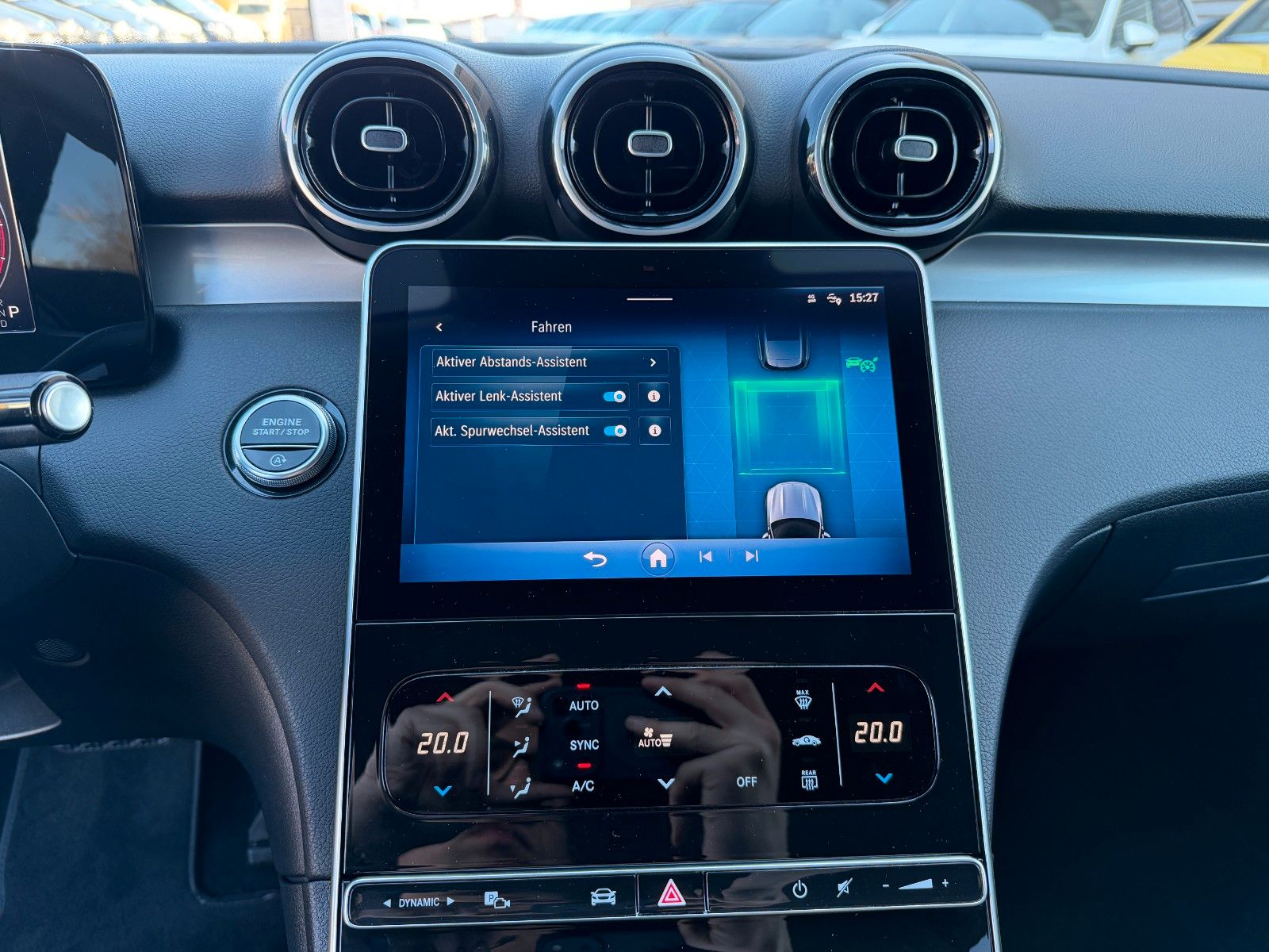 Fahrzeugabbildung Mercedes-Benz C 200d T Avantgarde+AHK+Distr+RKamera+LED+IHC