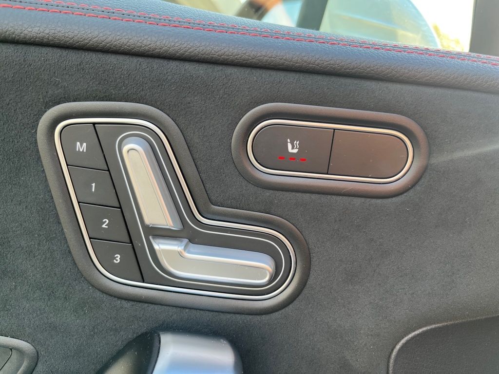 Fahrzeugabbildung Mercedes-Benz CLA 200 SB AMG Totwi. Memory Tempomat LED Sport