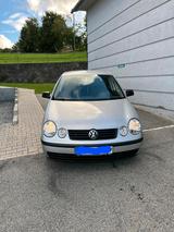 Volkswagen VW Polo Silber Auto 1.2 - Volkswagen Polo aus 2004 mit Benzin-Antrieb: Kleinwagen, Klimaanlage, 1.2
