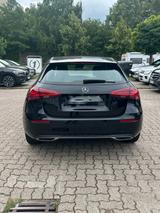 Mercedes-Benz 200 Top-Ausstattung, effizient und komfortabel - Mercedes-Benz 200 in Hamburg