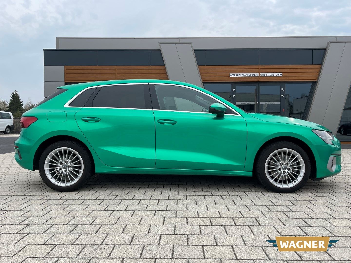 Fahrzeugabbildung Audi A3 Sportback 35 TFSI advanced Sitzheizung