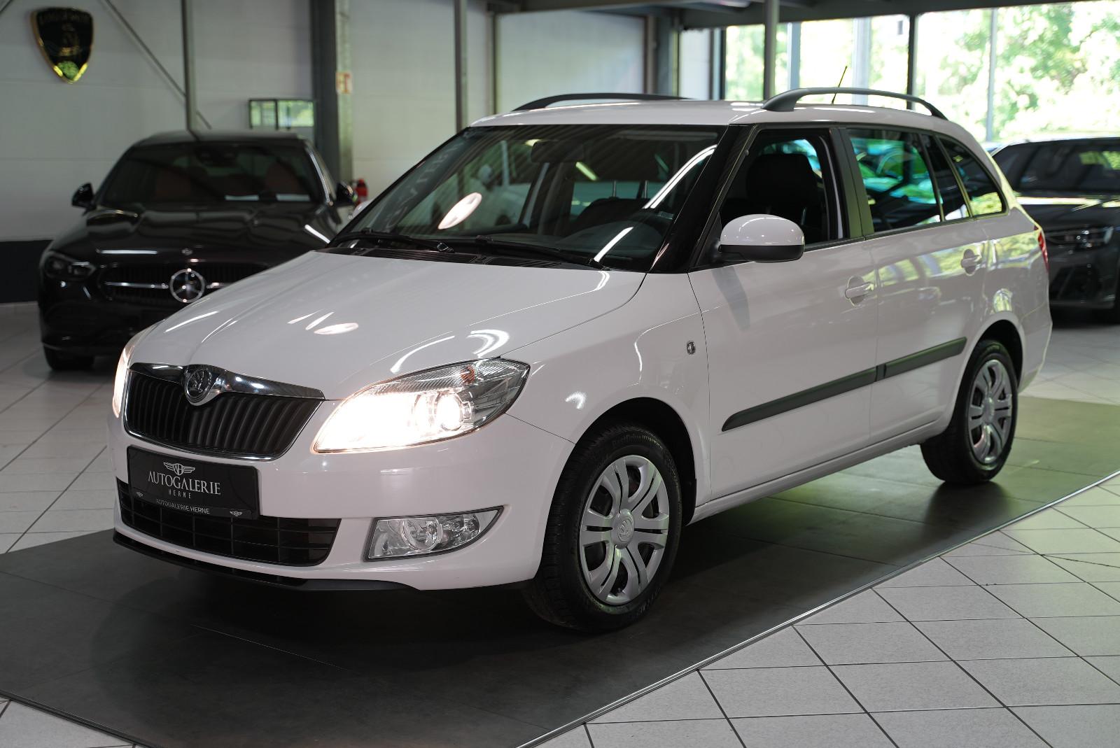 Skoda Fabia Combi Fresh*AUTOM*KLIMA*PDC*SITZHZG*TEMPOM