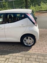 Toyota Aygo (X) 1,0-l-VVT-i x-play Team Deutschland... - Toyota Aygo (X) Team-Deutschland