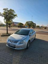 Toyota Avensis in gutem Zustand zu verkaufen - Toyota Avensis in Halle