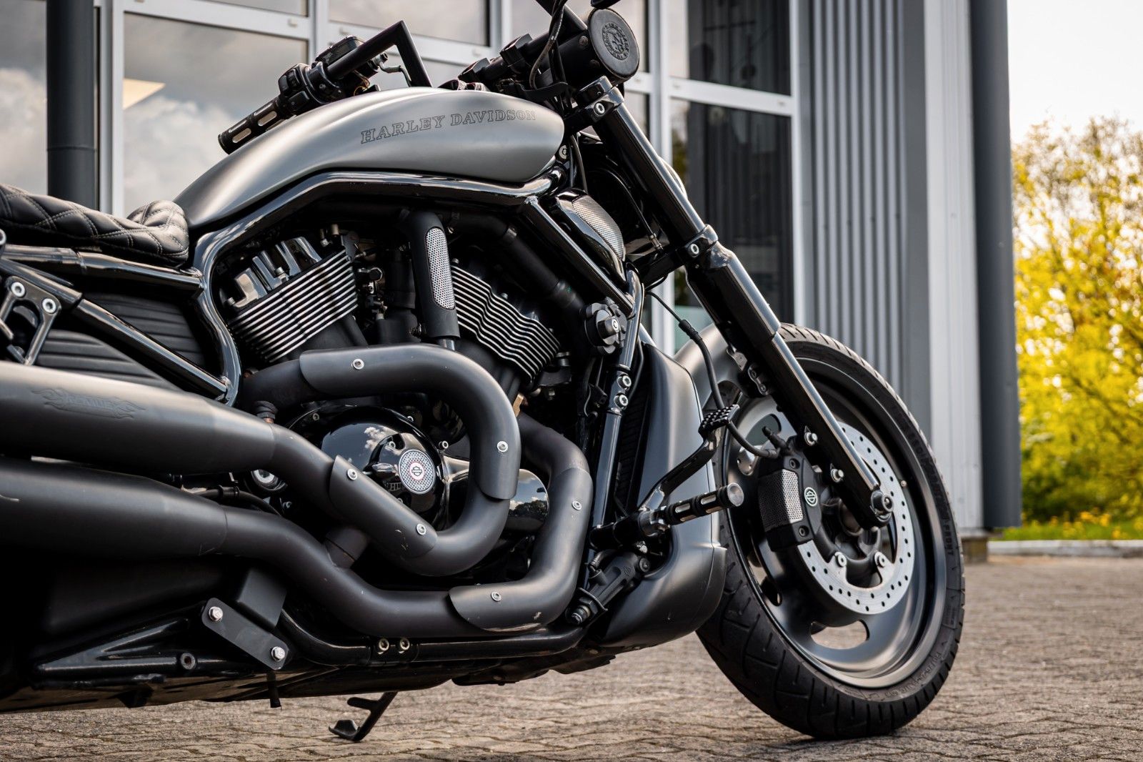 Fahrzeugabbildung Harley-Davidson VRSCDX Night Rod Special - Remus - Mini Ape