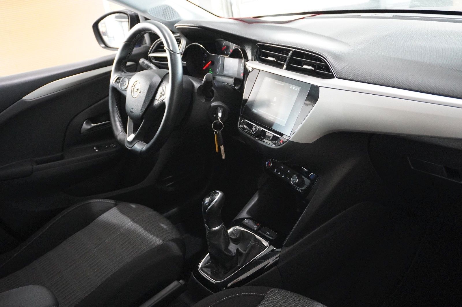 Fahrzeugabbildung Opel Corsa F 1.2 EDITION NAVI/LED/TEMP/PDC/SPORT/DAB+