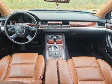 Audi A8 - 11