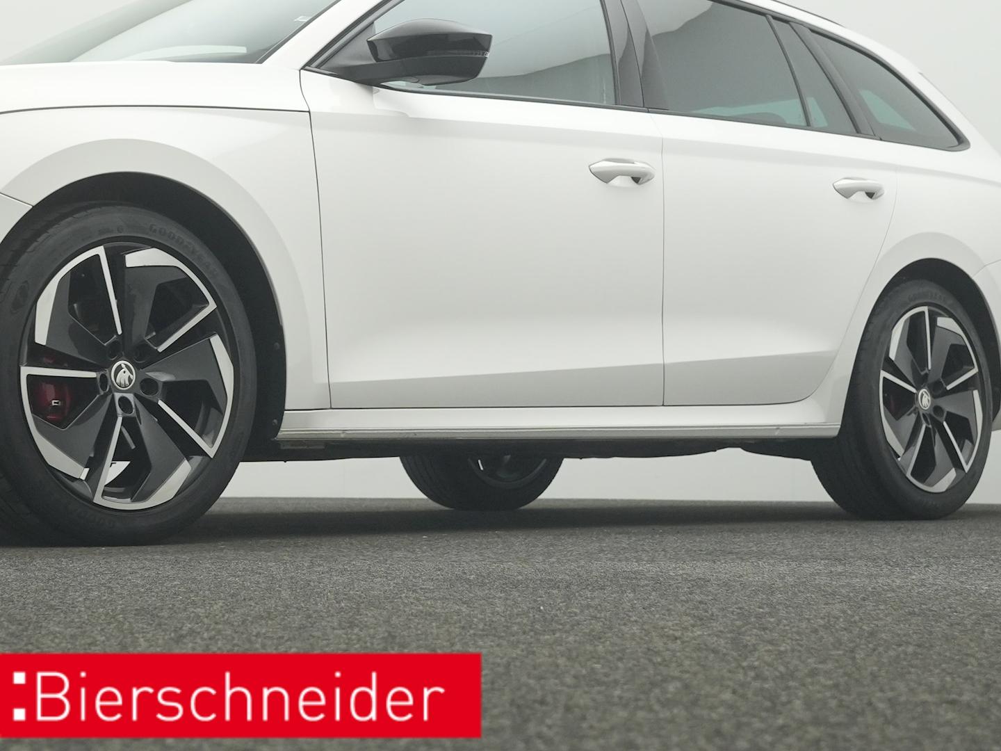 Skoda Octavia Combi 2.0 TDI DSG 4x4 RS MATRIX NAVI AHK