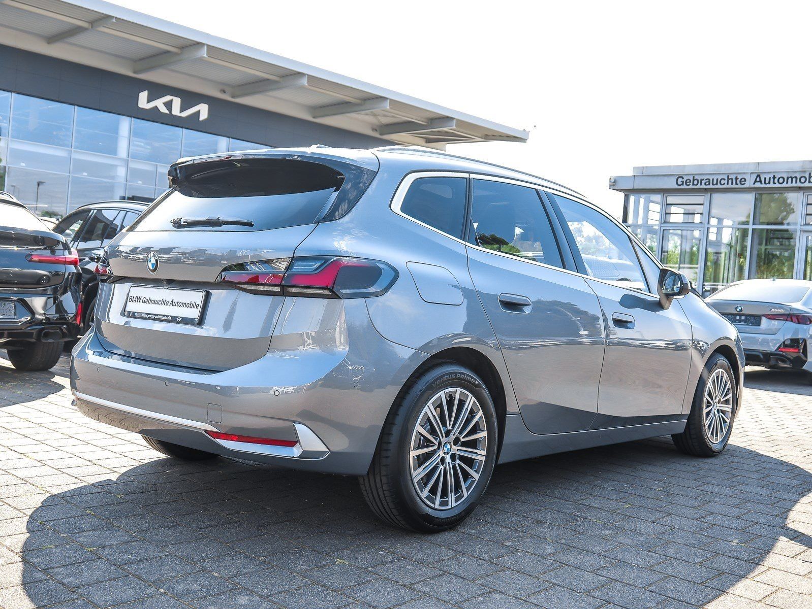 BMW 220i Active Tourer Luxury Line HUD PANO ACC RFK foto 2