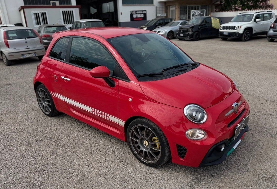 Abarth 595 1.4 Turbo T-Jet 145 CV imagem 2