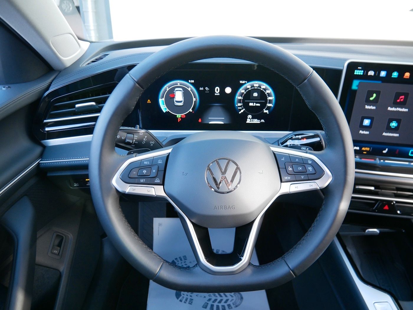 Fahrzeugabbildung Volkswagen Passat Variant 2.0 TDI Elegance NEU60T AHK Matri