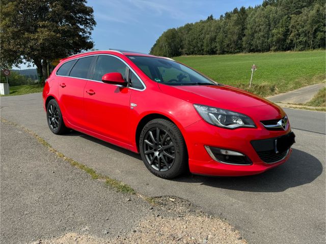 Opel Astra Sports Tourer 2.0 CDTI / OPC Line / Vollau