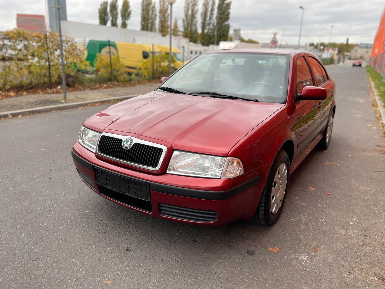 Skoda Octavia Lim. Tour 1,6 MPI*Klimatronic*SHZ*AHK*