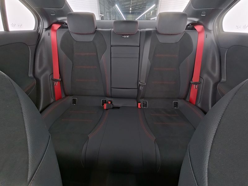 Fahrzeugabbildung Mercedes-Benz AMG A 35 4M Limousine Aero+Night II+Totw+Keyless