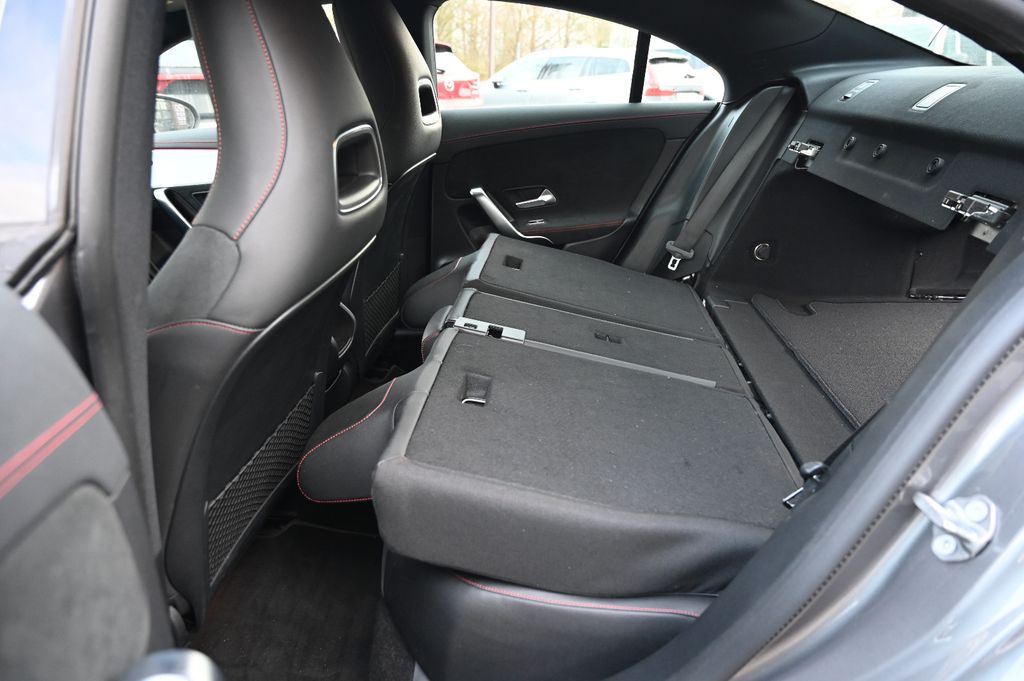 MERCEDES-BENZ CLA 220 AMG Line Leder Navi Autom. Cam LED MERCEDES-BENZ CLA 220 AMG Line Leder Navi Autom. Cam LED