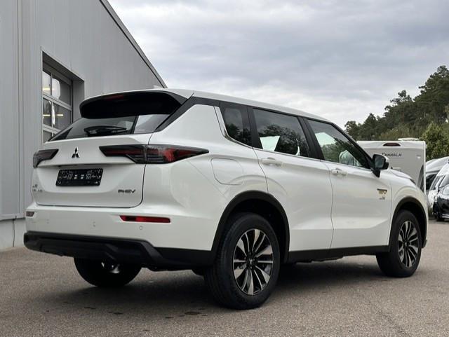 Mitsubishi Plug-in Hybrid Outlander