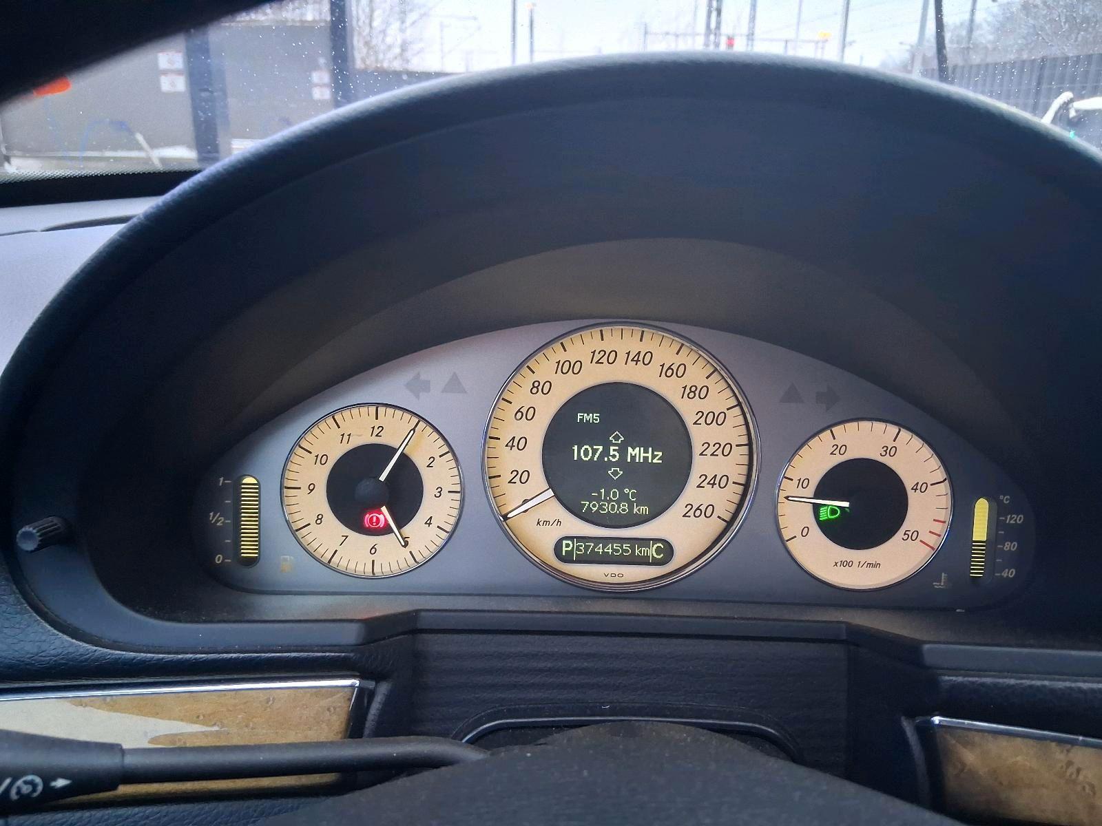 Mercedes-Benz E280 2007 — photo 10