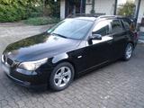 BMW 525 i Touring E61 3,0l  Scheckheftgepf... - BMW 525: Kombi, 525i E61