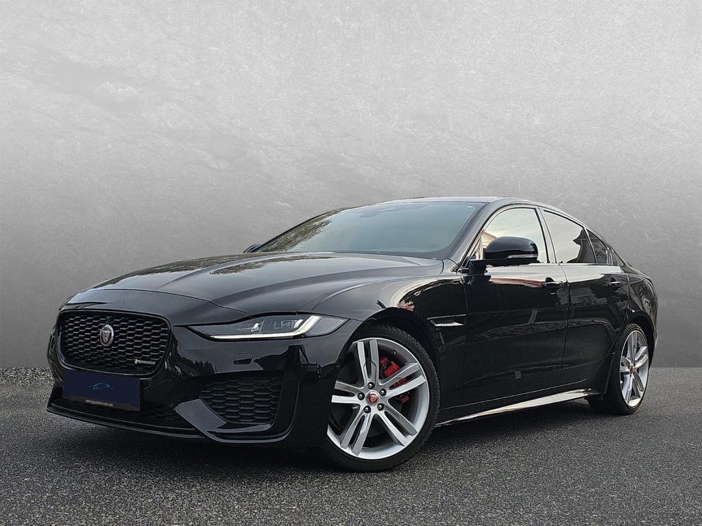 Jaguar XE P250 R-Dynamic Black