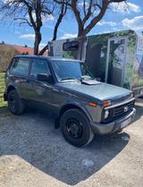 Lada Niva Urban 4x4 Plus Urban Plus - Lada Niva: Allradantrieb