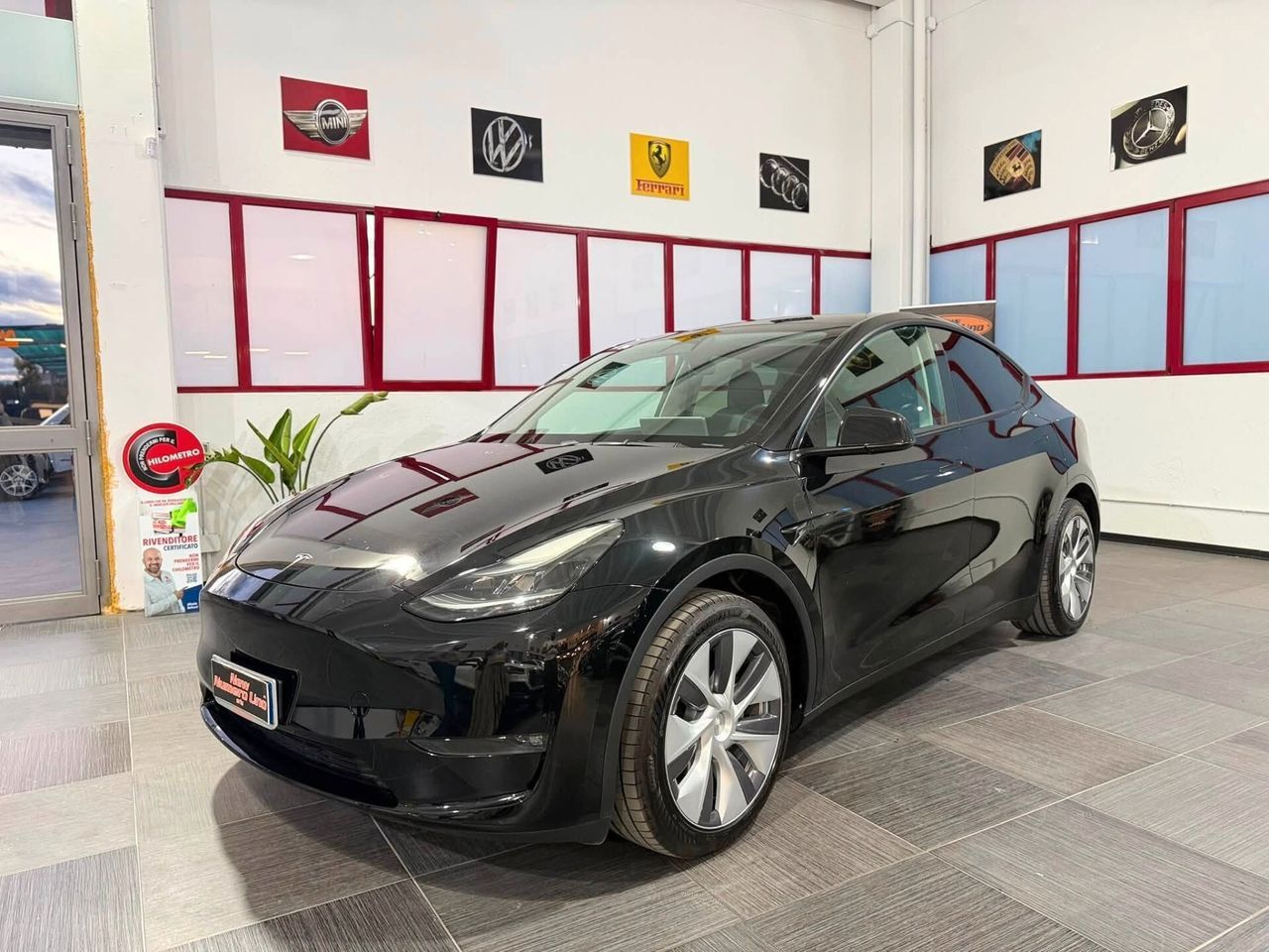 Tesla Model Y Long Range 2024 imagem 3