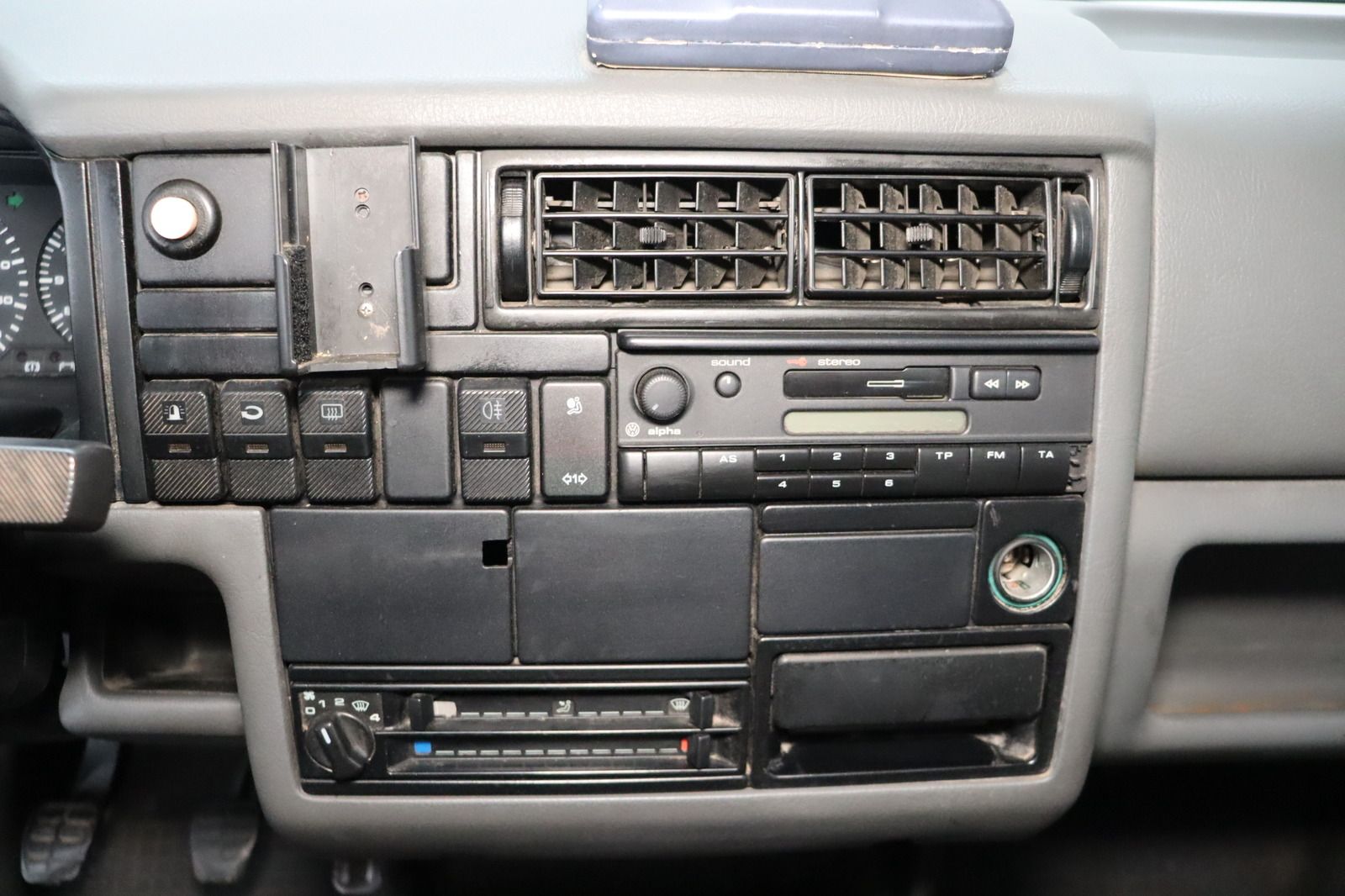 Fahrzeugabbildung Volkswagen T4 2.4 D Transporter