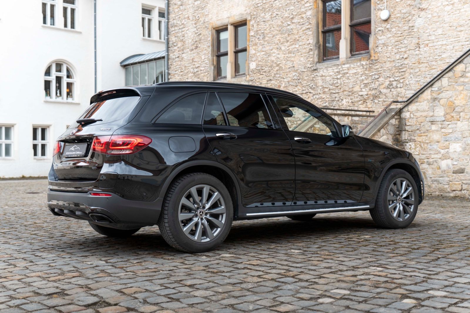 Fahrzeugabbildung Mercedes-Benz GLC 300d e 4Matic AMG BURMESTER 360° PANO M+S