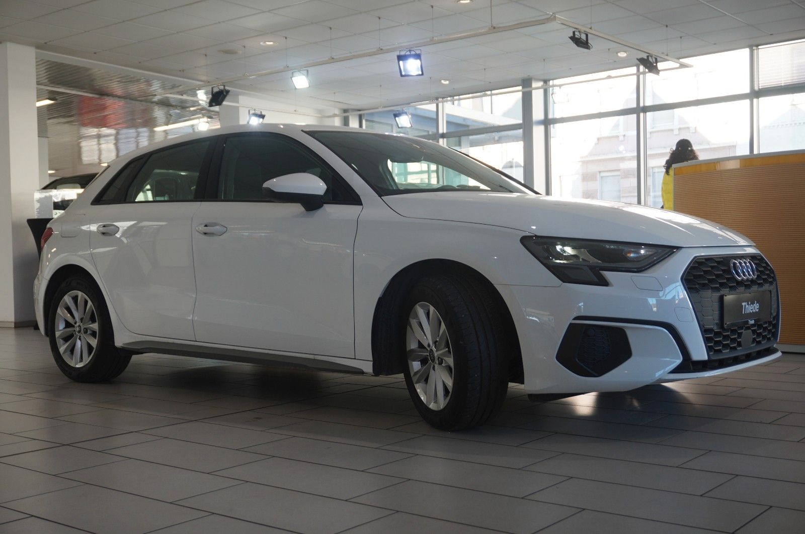 Fahrzeugabbildung Audi A3 Sportback 35 TFSI NAVI/LED/SPORT/SHZ/VIRT/DAB