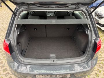 Volkswagen Golf - 10