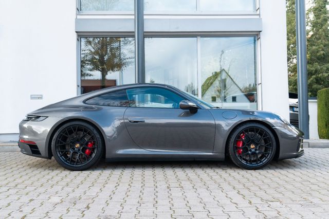 Porsche 992 Carrera 4 GTS/ MATRIX/ 18-WEGE/ LIFT/ BOSE Porsche 992 Carrera 4 GTS/ MATRIX/ 18-WEGE/ LIFT/ BOSE