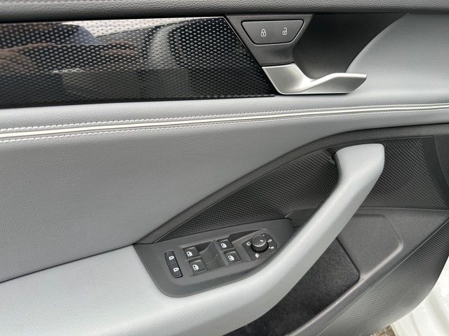 Fahrzeugabbildung Volkswagen Passat 1.5eTSI DSG Business LED+DIGI+KAM+AHK+ACC