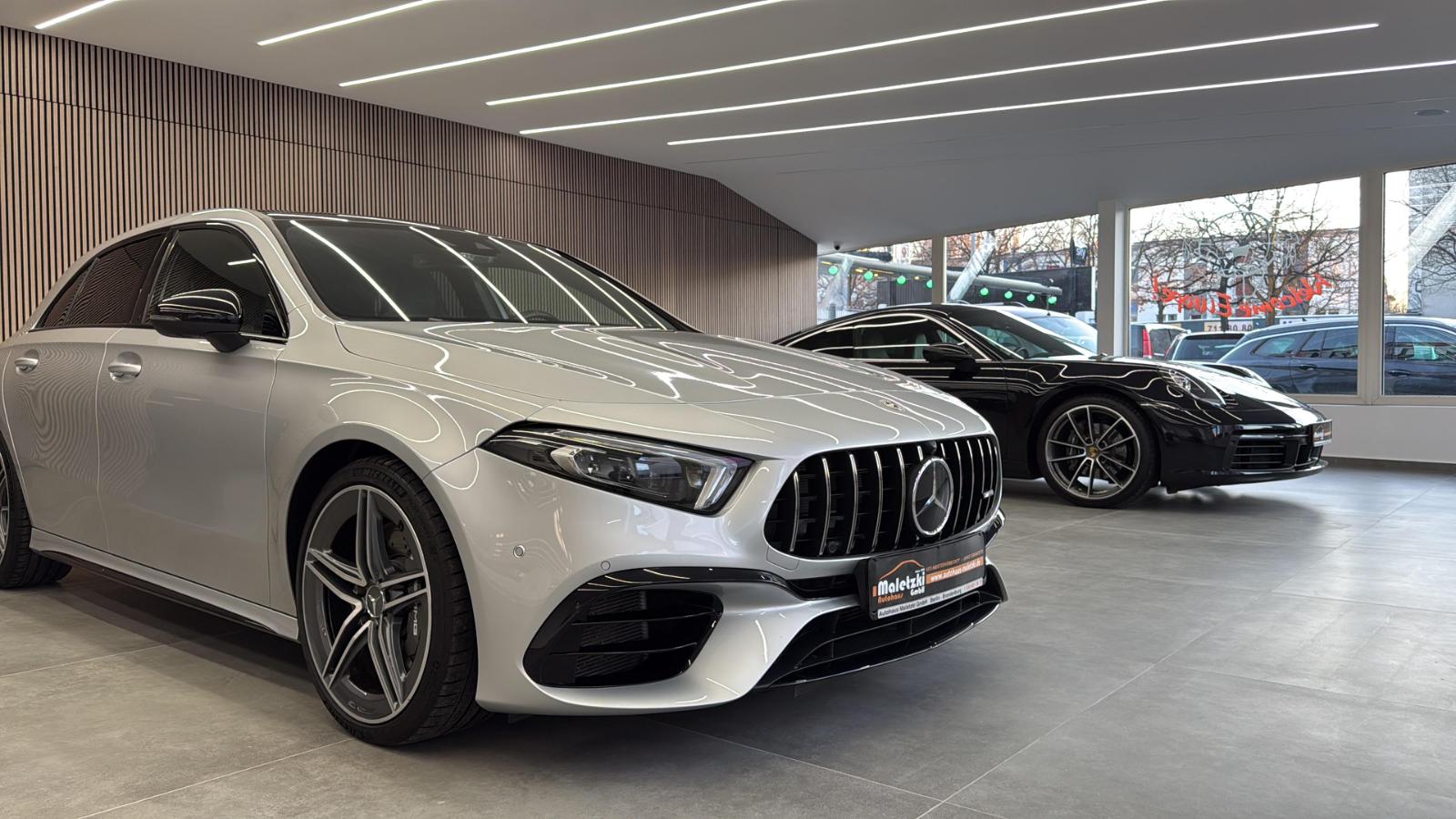 showroom-image-top