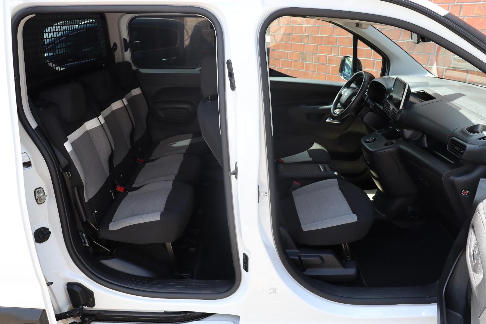 Citroën Berlingo 1.5 HDI MPV Feel M Aut. LED 360° 1.Hand