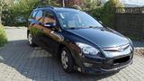 Hyundai i30 CW 1.6 CRDi 66 kW Classic Classic - Hyundai i30 aus 2012 mit Diesel-Antrieb: Kombi